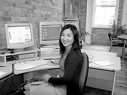 坂名 由希子 さん