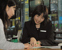 新家 愛子 さん
