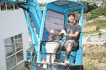 ニュージーランドでプラマー(配管工)として就職・千田等さん